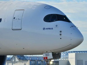x13-1486987391-interesting-facts-about-airbus-a350-900-aircraft12.jpg.pagespeed.ic.J_f05J-Gat